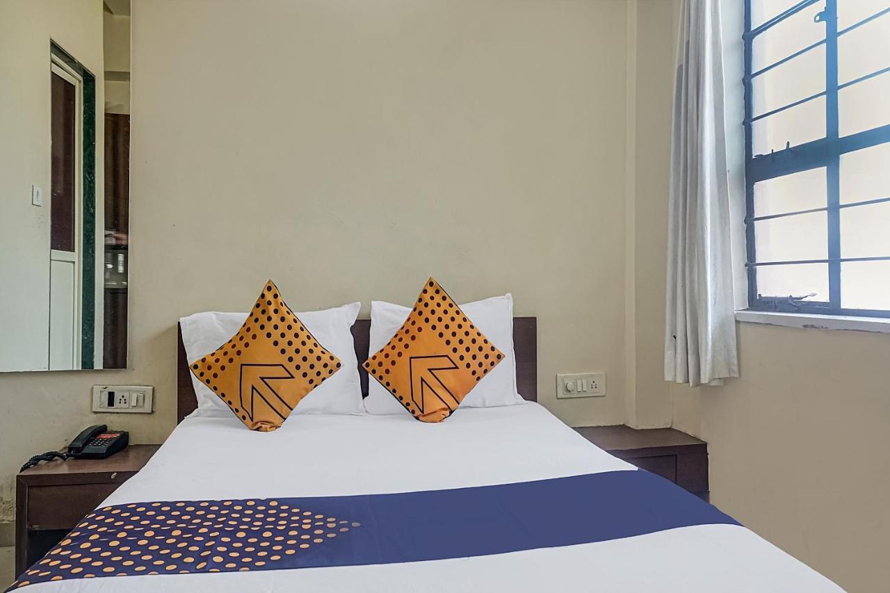 Oyo Flagship 75444 Hotel Kinara Lodging & Boarding Mangvadi Esterno foto
