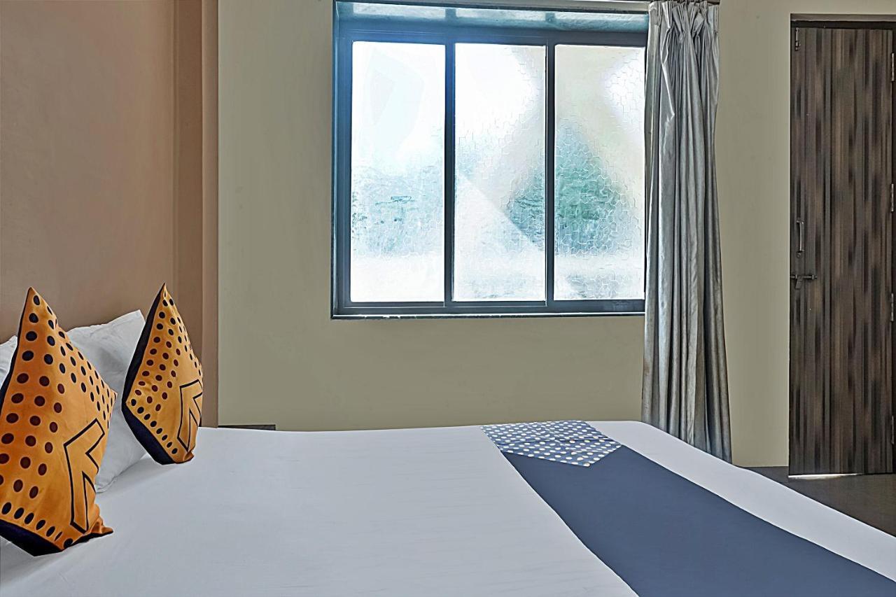 Oyo Flagship 75444 Hotel Kinara Lodging & Boarding Mangvadi Esterno foto