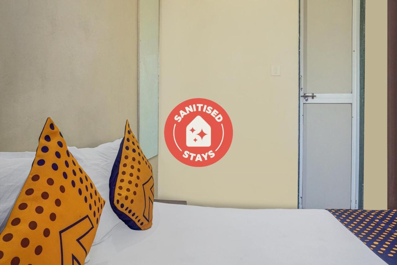 Oyo Flagship 75444 Hotel Kinara Lodging & Boarding Mangvadi Esterno foto